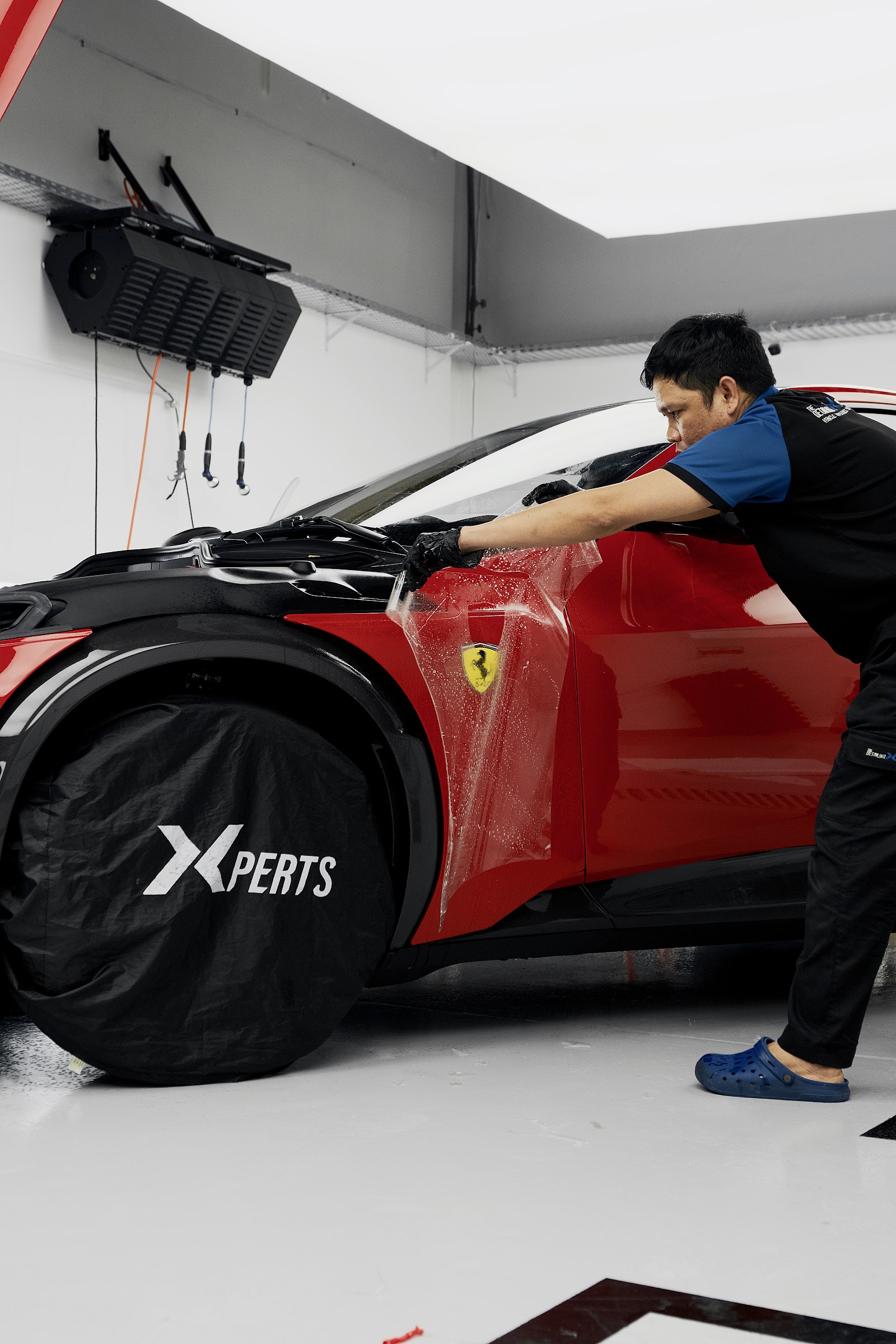 FERRARI PUROSANGUE (red)