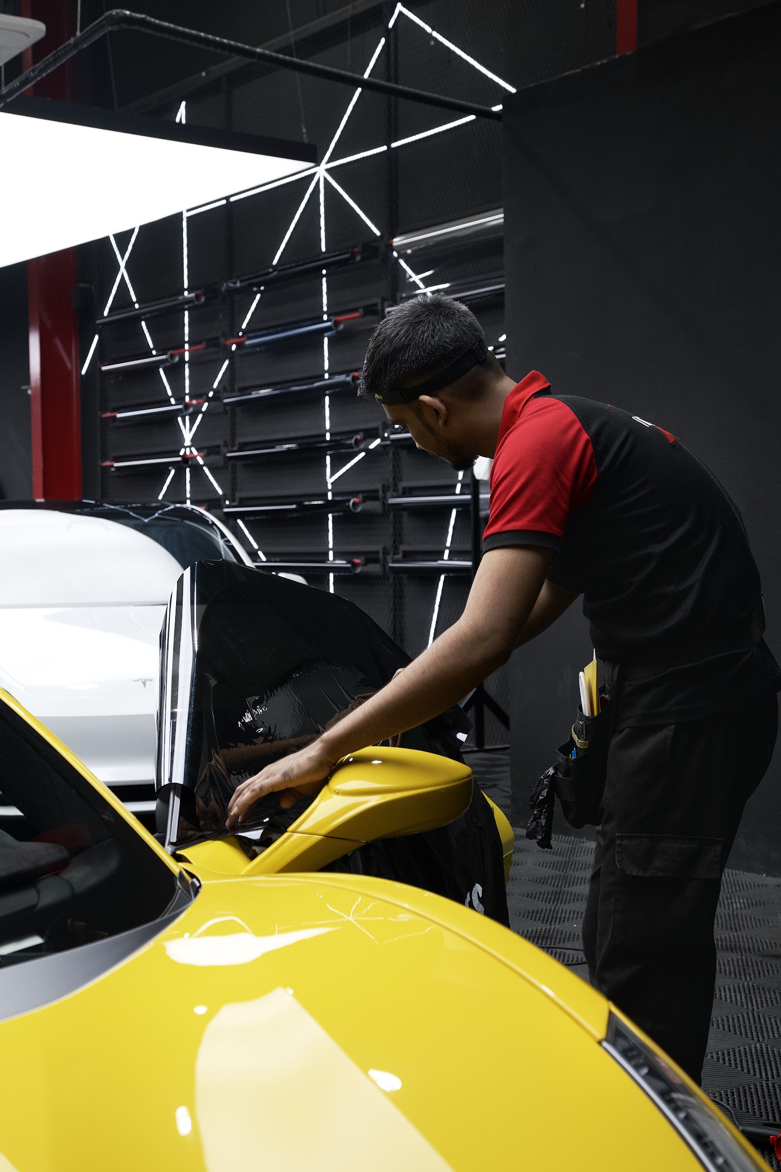 FERRARI 488 PISTA (yellow)